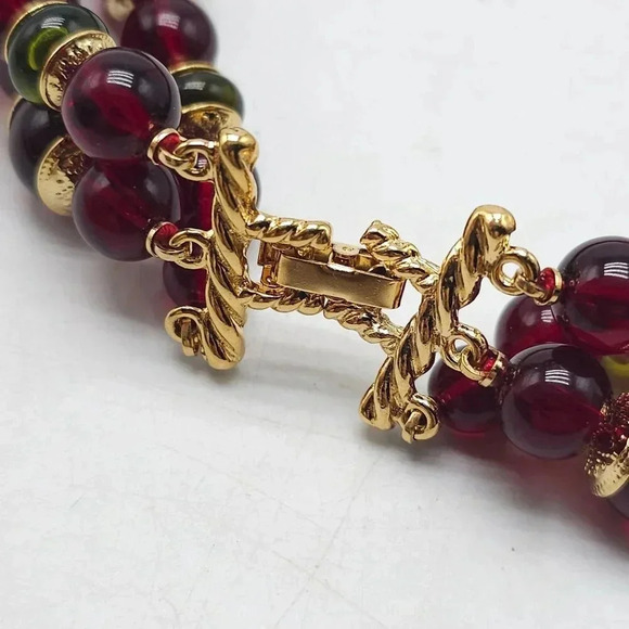 Vintage Japan Multi-Strand Red Green Beaded Necklace Gold Tone Clasp Christmas - Picture 5 of 6